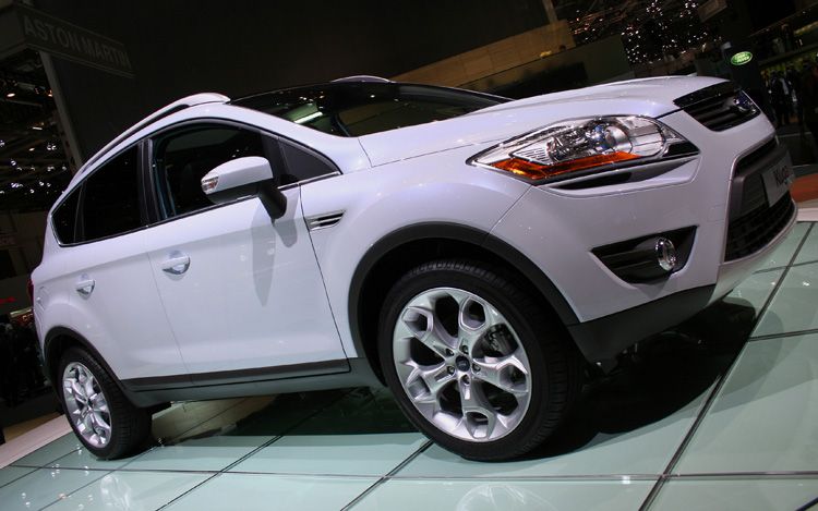 Ford Kuga 2010 года: кроссовер со спортивным характером