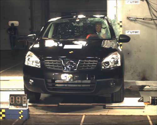 Краш тест Nissan Qashqai