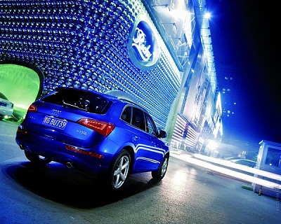 Тест драйв Audi Q5 2010 &ndash; надежный кроссовер модельного ряда Audi.