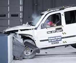Краш тест Jeep Liberty.