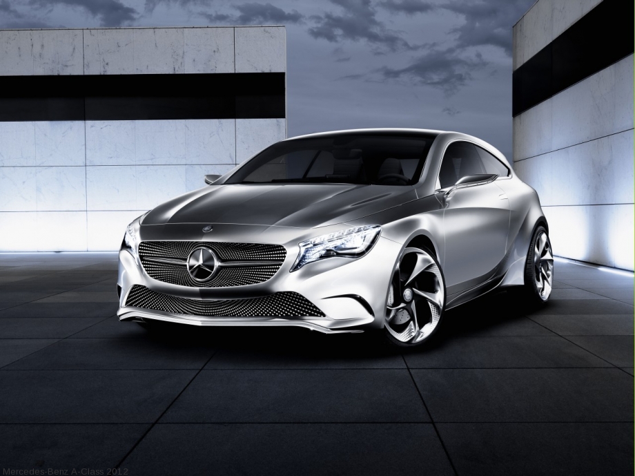 Mercedes подсел на iPhone?