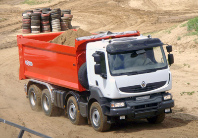 Renault Kerax - полный привод на 6 колёс.