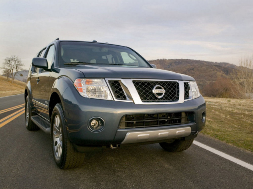 Новый Nissan Pathfinder LE 4x4: разочарование любителей бездорожья