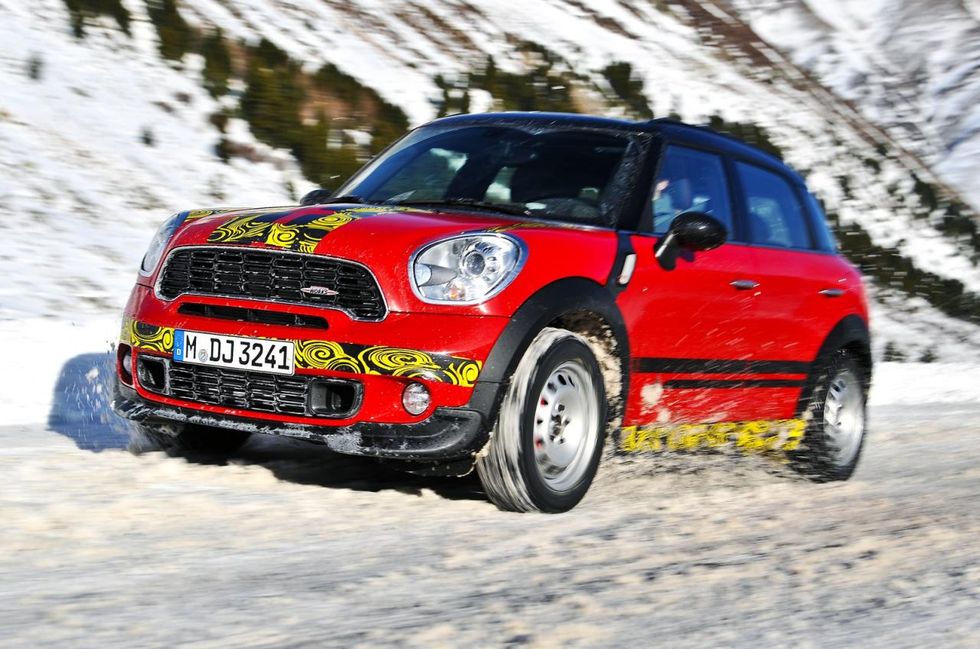 Внедорожник Mini Countryman теперь быстрее и мощнее