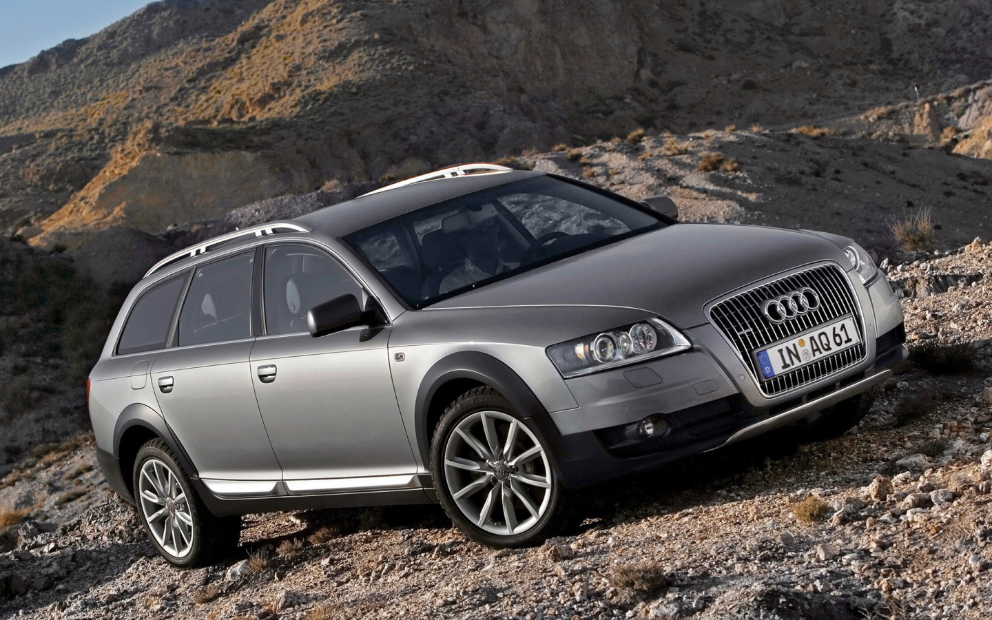 Audi A6 Allroad 3.0 TFSI AT &ndash; новый универсал 2012 года.