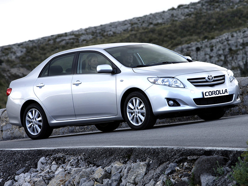 Новая Toyota Corolla появилась продаже в Японии