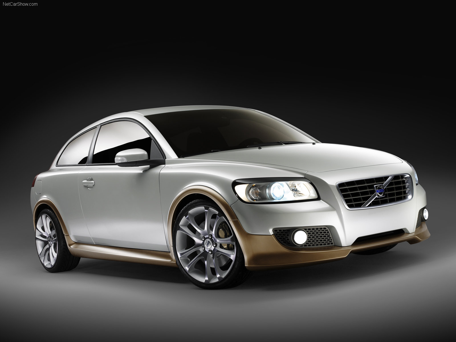 Обзор Volvo C30